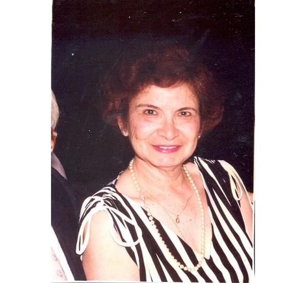 Gloria Lozano Noda Obituary - Holy Cross Mortuary - Culver City - 2018