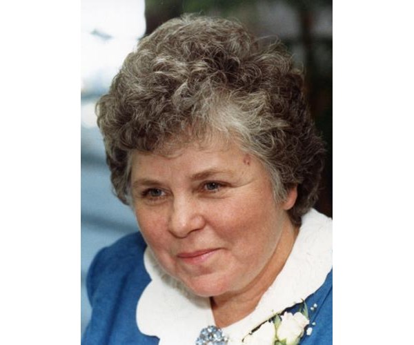 Beverly Lee Obituary (2017)
