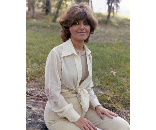 Carolyn Hinshaw Obituary - Lowe Funeral Home & Crematory, Inc. - 2023