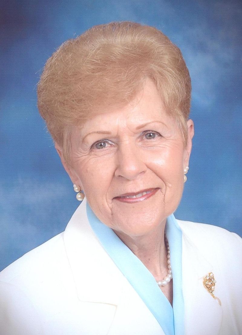 Linda Lindsay Obituary Death Notice and Service Information