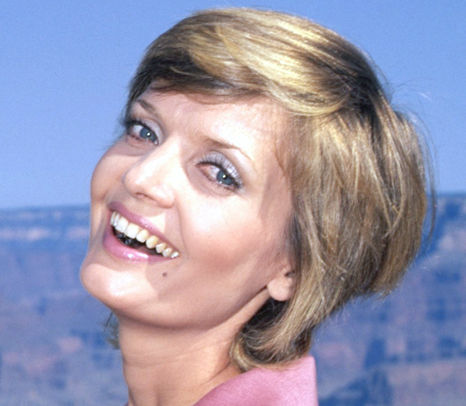 R.I.P. Florence Henderson, beloved mom of 'The Brady Bunch