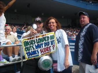 Photos I took of old pot bangin' Freddy! (Yankees rally, 2005) : r/mlb