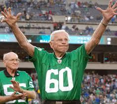 Chuck Bednarik dead at 89: NFL's last iron man was best known for